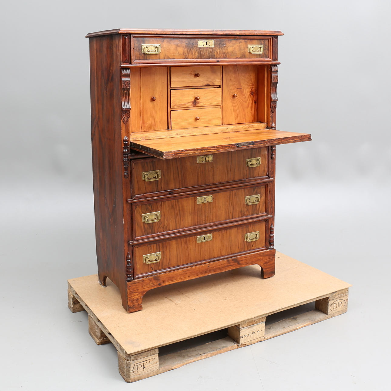 CHIFFONJÉ, 1800-tal.