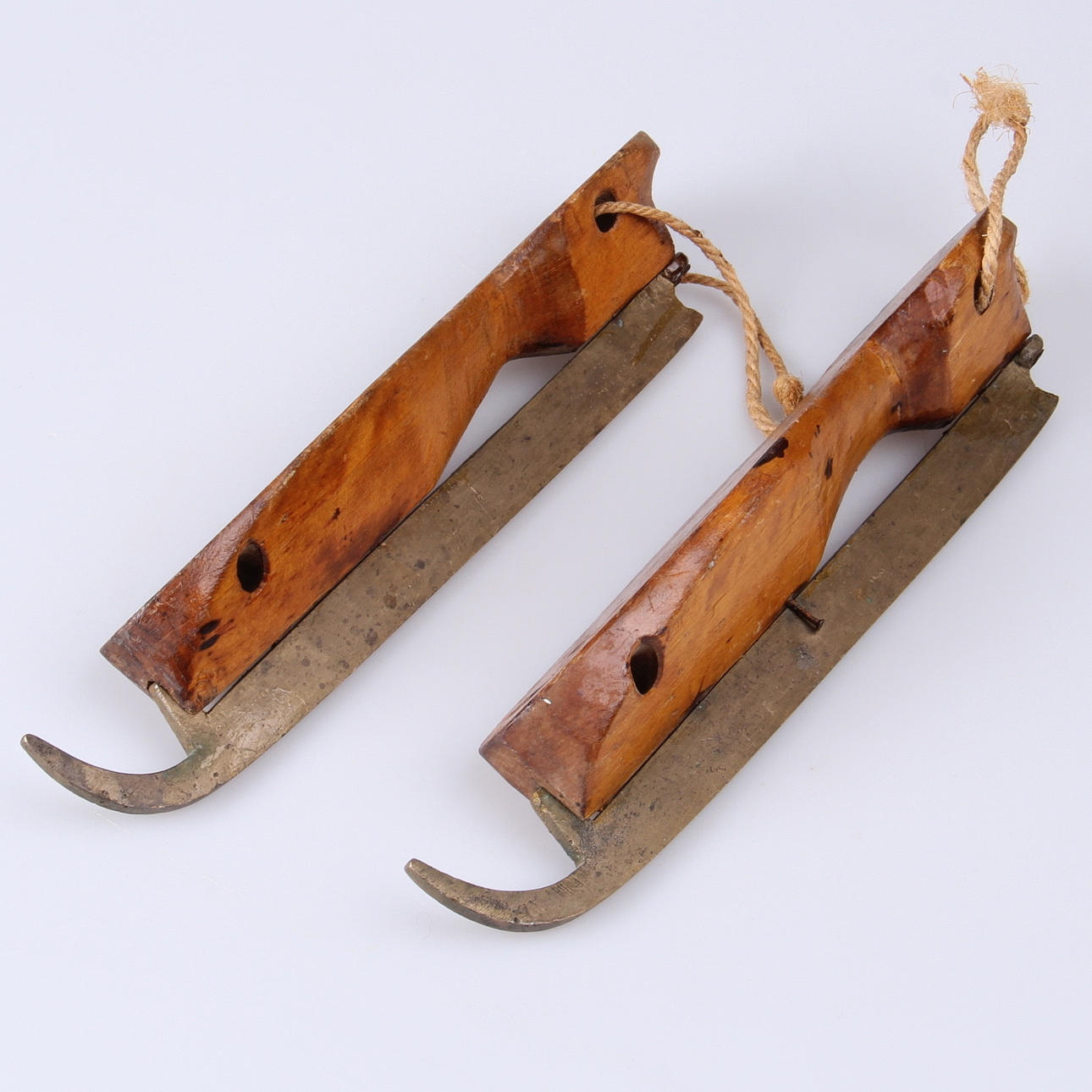 SKRIDSKOR, allmoge, 1800-tal.