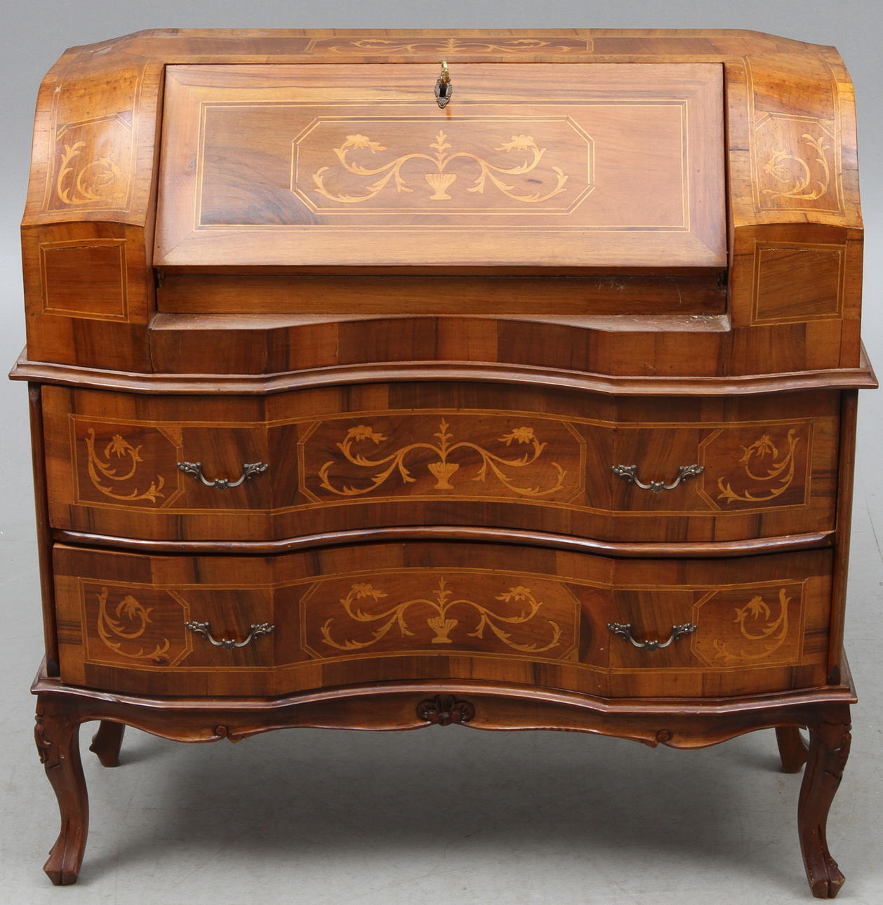 SEKRETÄR, senbarockstil, 1900-tal.