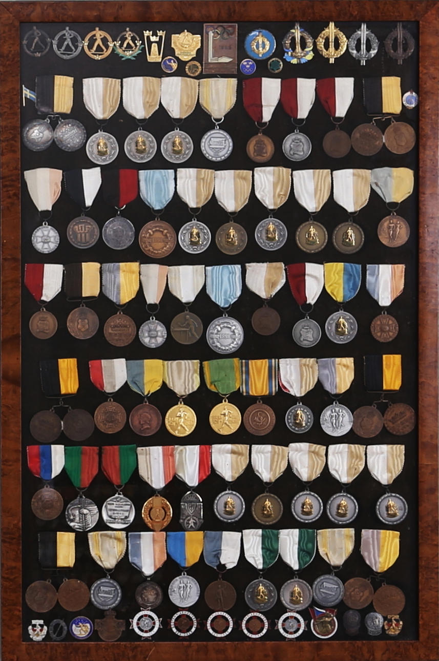 MEDALJSAMLING Ca 90 st.