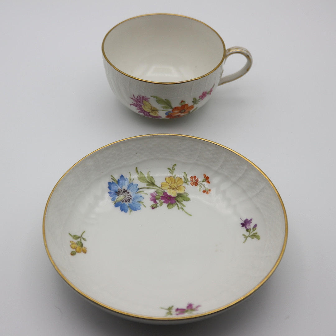 KPM BERLIN PORZELLAN TEETASSE.