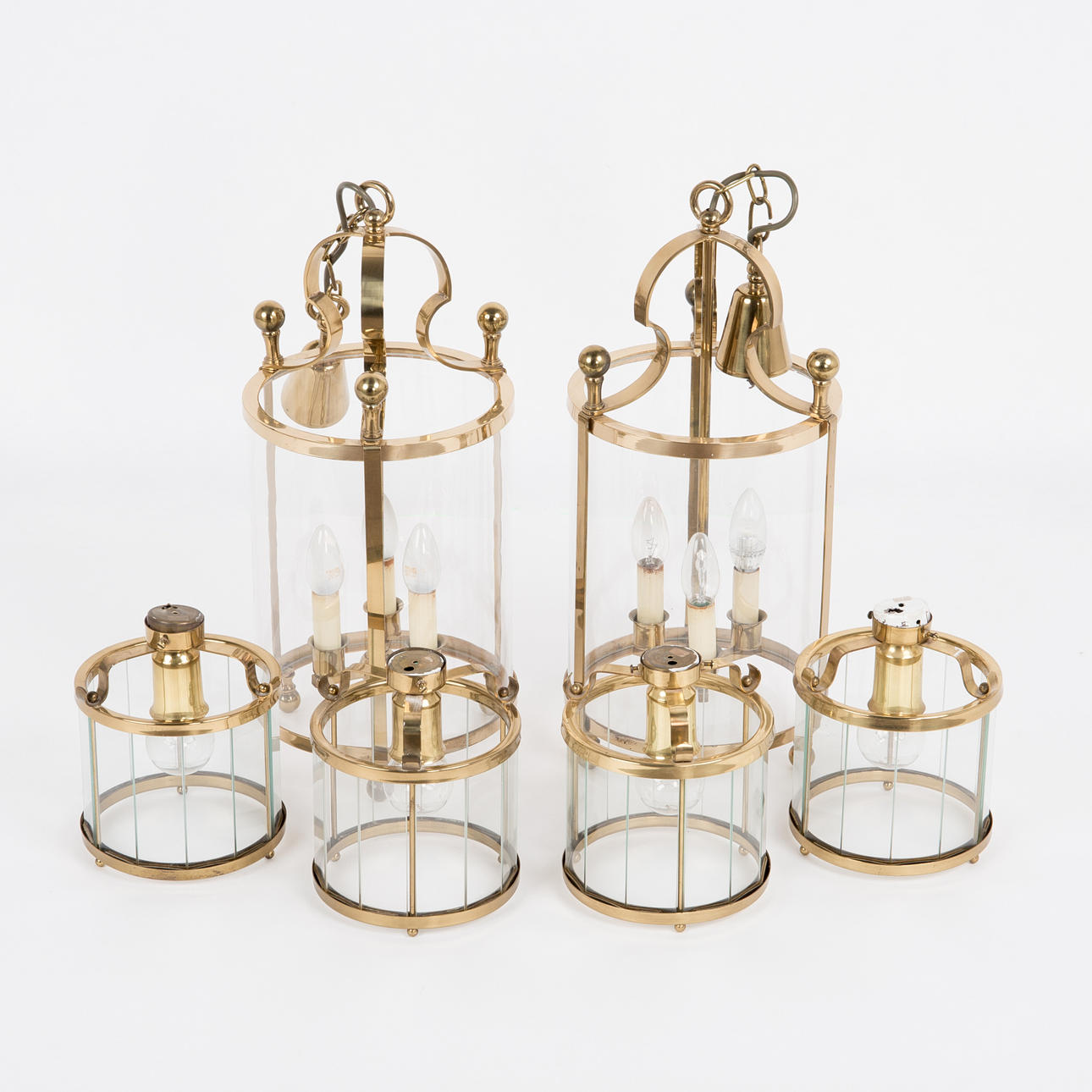 Seis plafones / lámparas, latón, vidrio (6).