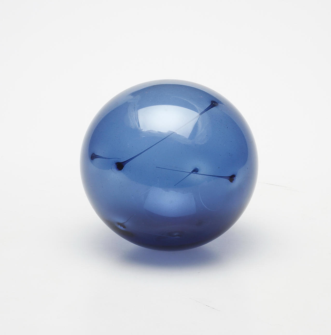 SKULPTUR, glas, "Solboll", Timo Sarpaneva, Iittala, signerad.