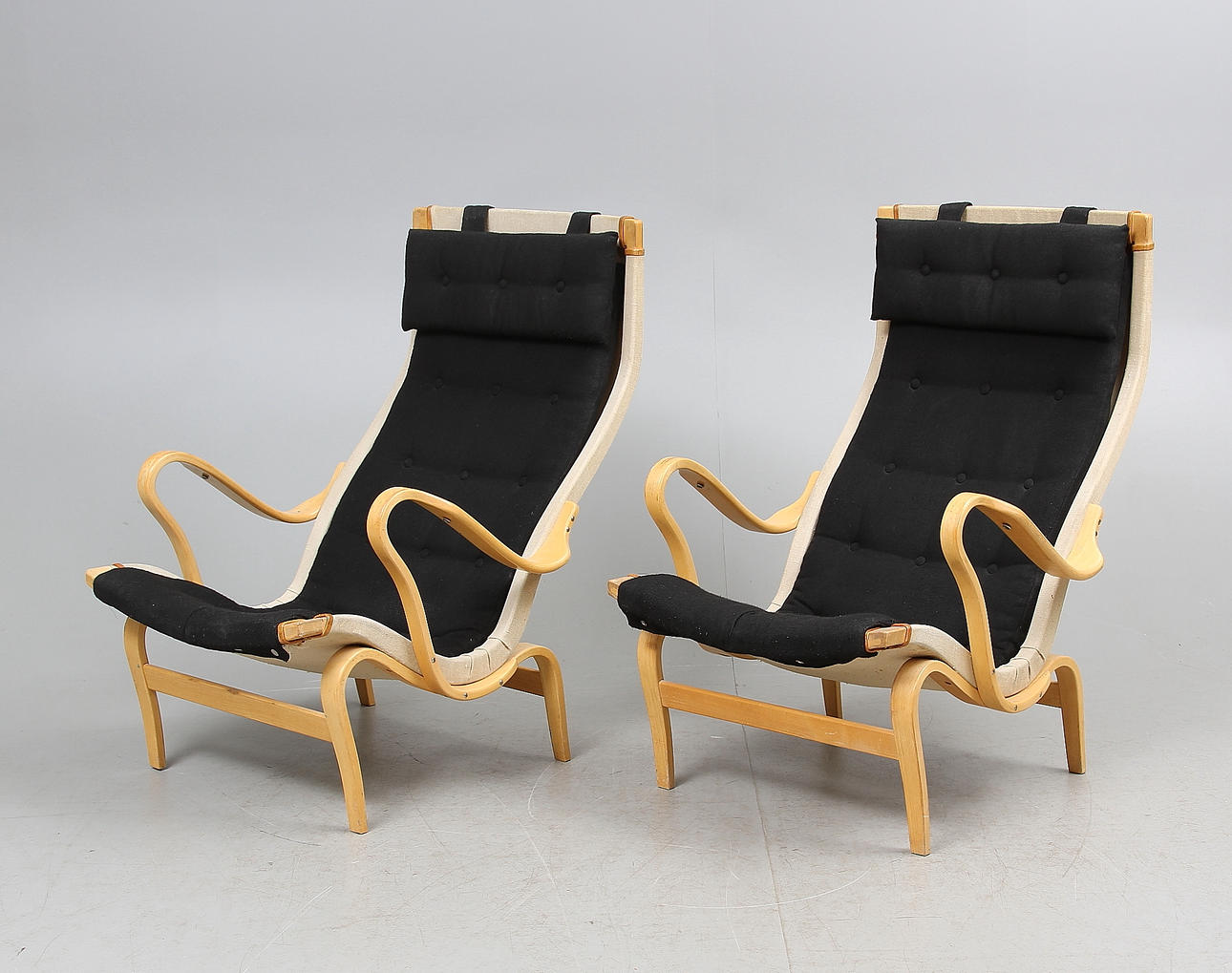 FÅTÖLJER, ett par, "Pernilla 69", Bruno Mathsson för Dux.