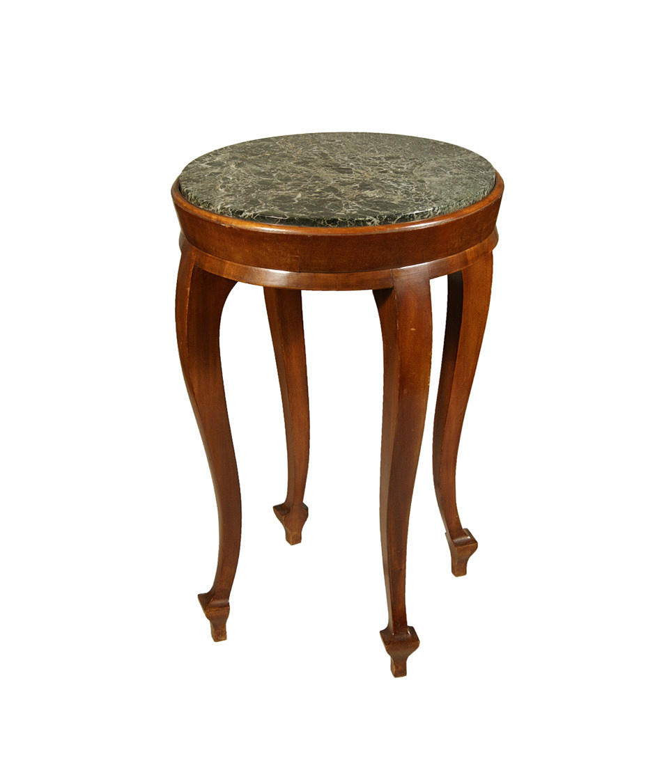 SIDOBORD MED MARMORSKIVA. Förmodligen 2. 1800-talets första hälft.