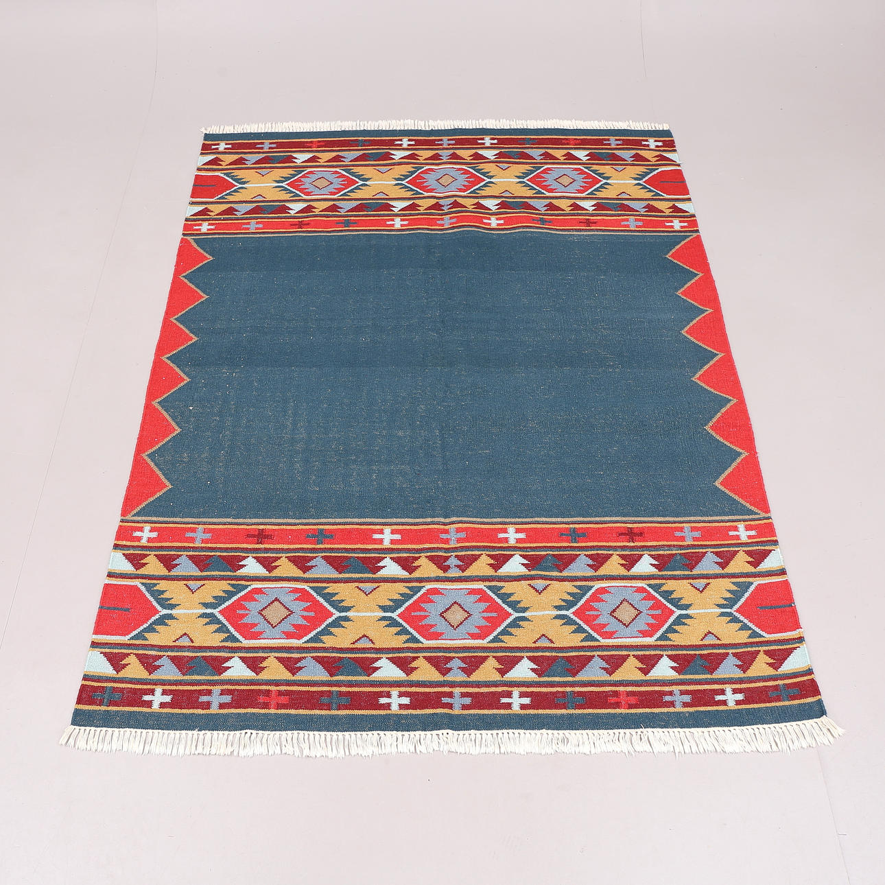 MATTA, vävd, inka mönster, 232 x 176 cm.