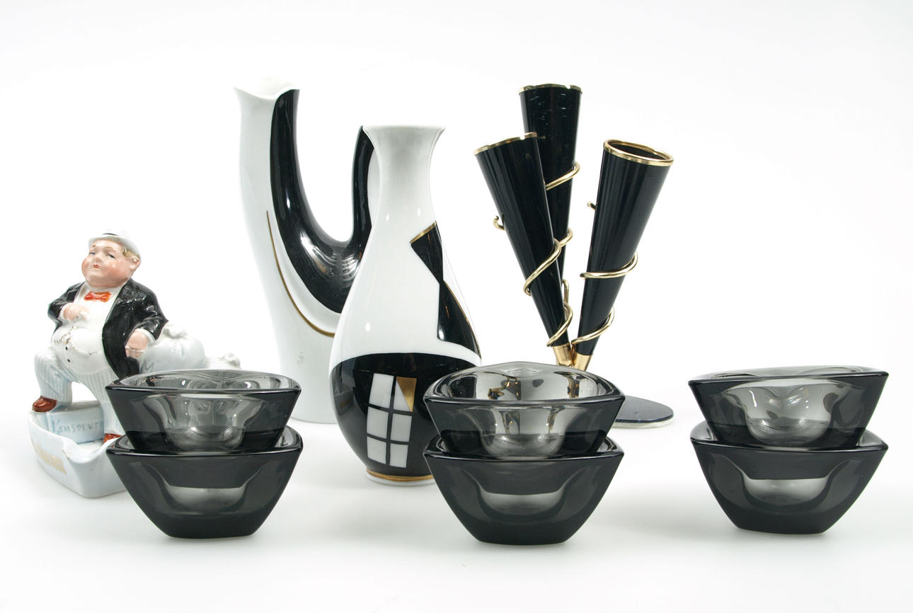 PARTI GLAS OCH PORSLIN, 10 delar.