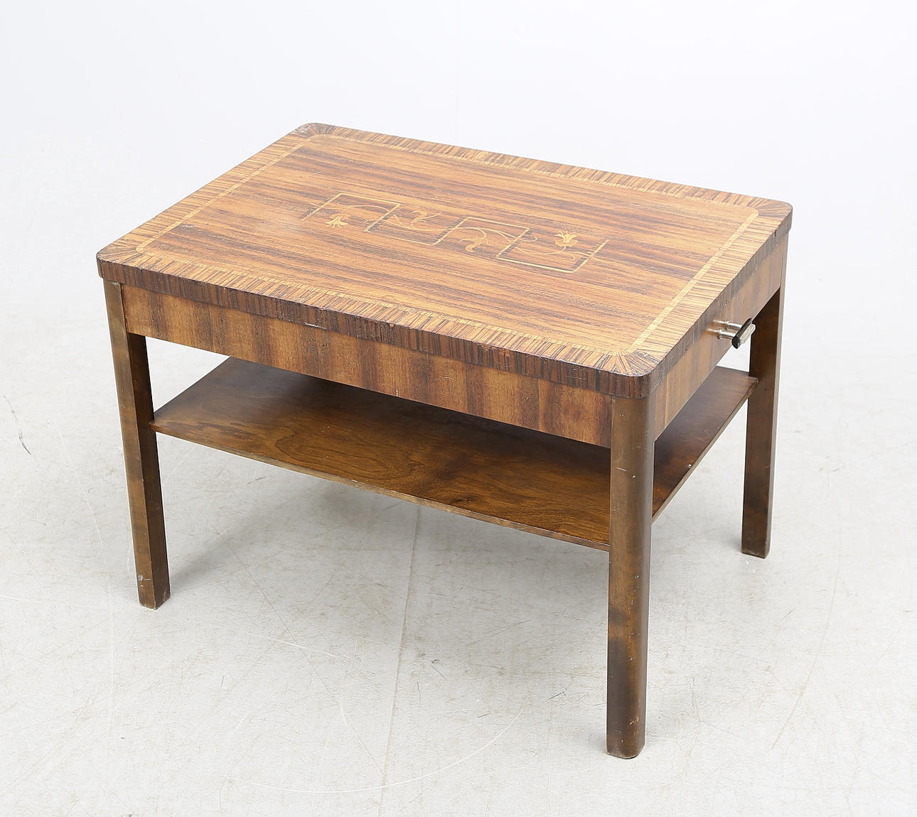 BORD med LÅDOR, 1930/40-tal.