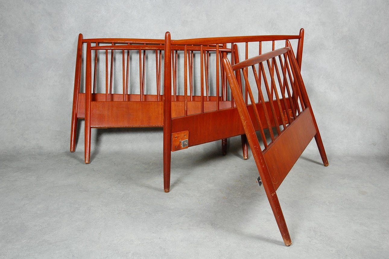 SÄNGGAVLAR, 2 par, Bra Bohag DUX, 1940-tal.