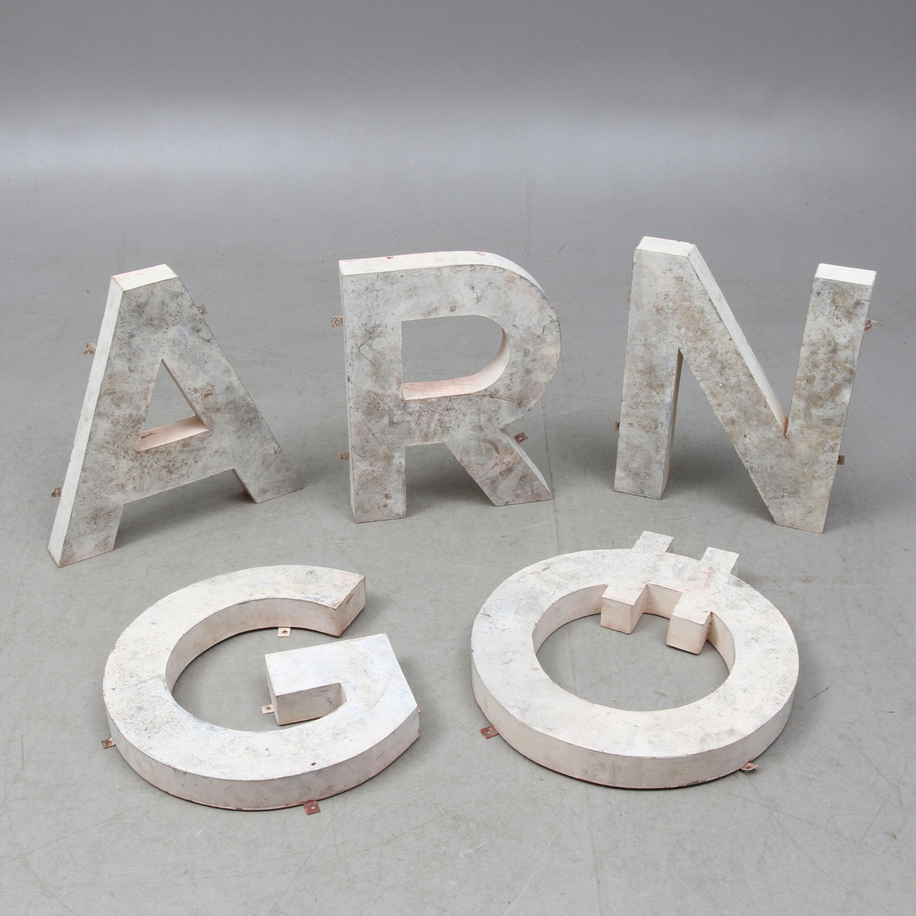 SKYLTBOKSTÄVER, 5 st, plåt, 1900-tal.