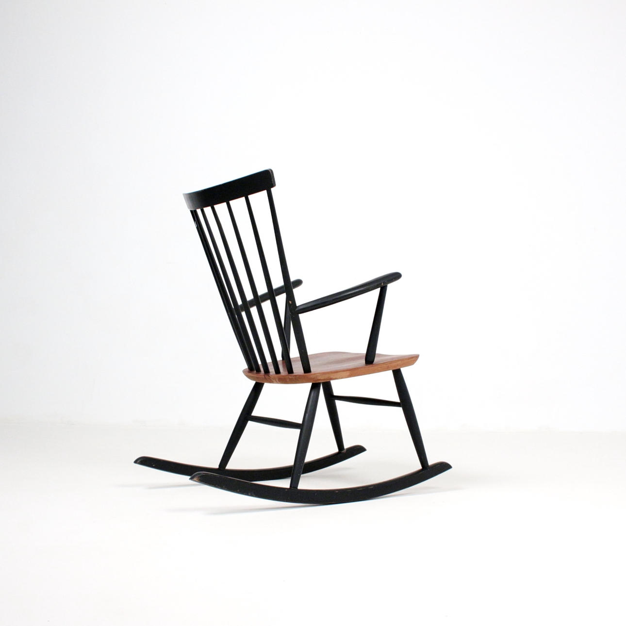 ROLAND RAINER (1910 - 2004). Sprossen Schaukelstuhl der 1950/60er Jahre ...