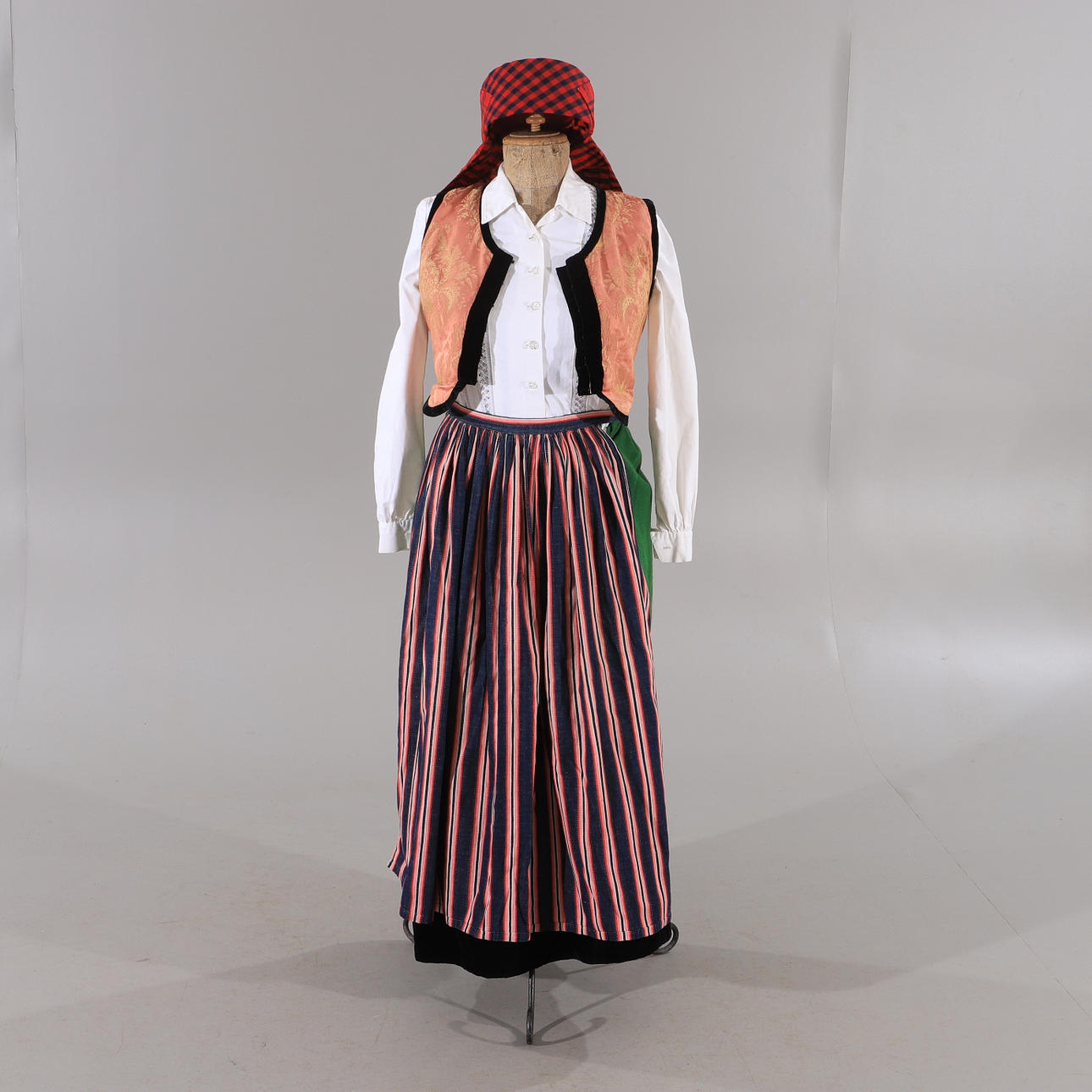 LANDSKAPSDRÄKT, Luggude Härad, Skåne.