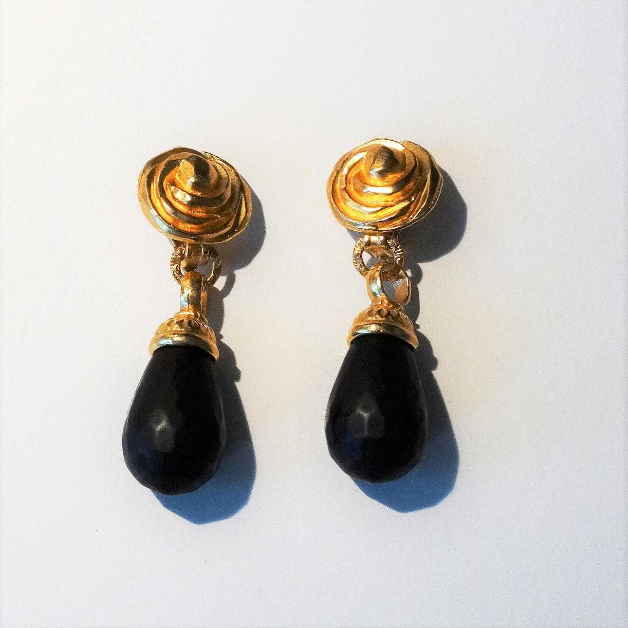 OHRCLIPS, schwarzer Dekor, Marke: Fourth Dimension München.