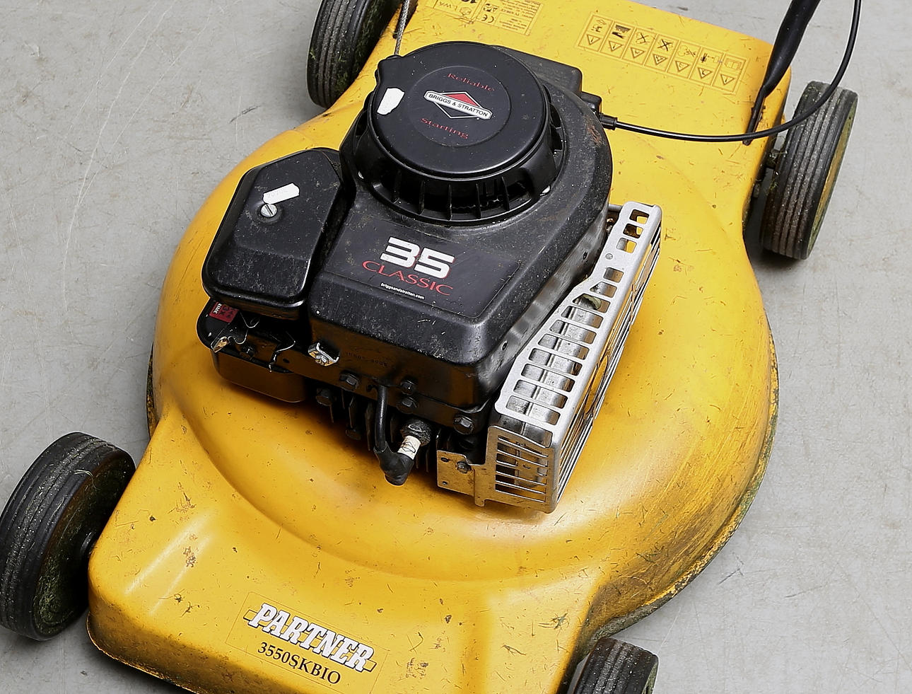 MOTORGRÄSKLIPPARE, Partner.