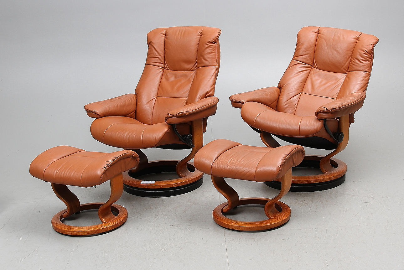 FÅTÖLJER, ett par med PALLAR, "Stressless", Ekornes.