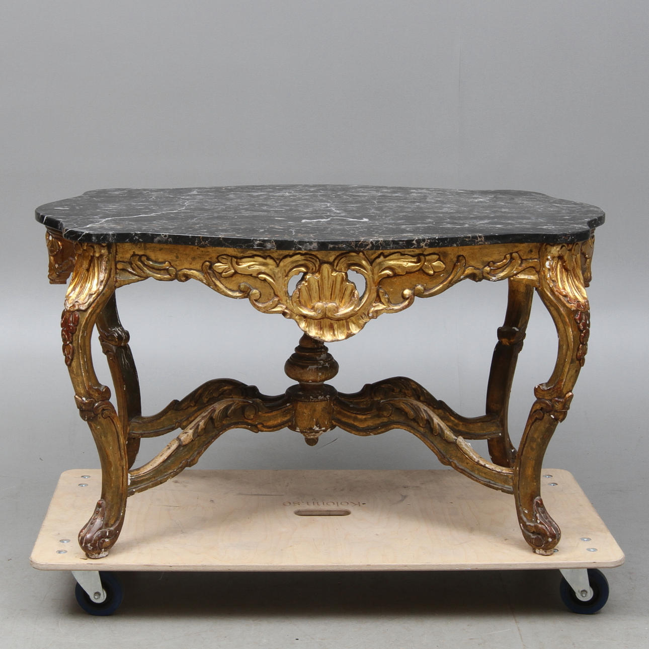 SALONGSBORD med stenskiva, nyrokoko, 1800-talets andra hälft.