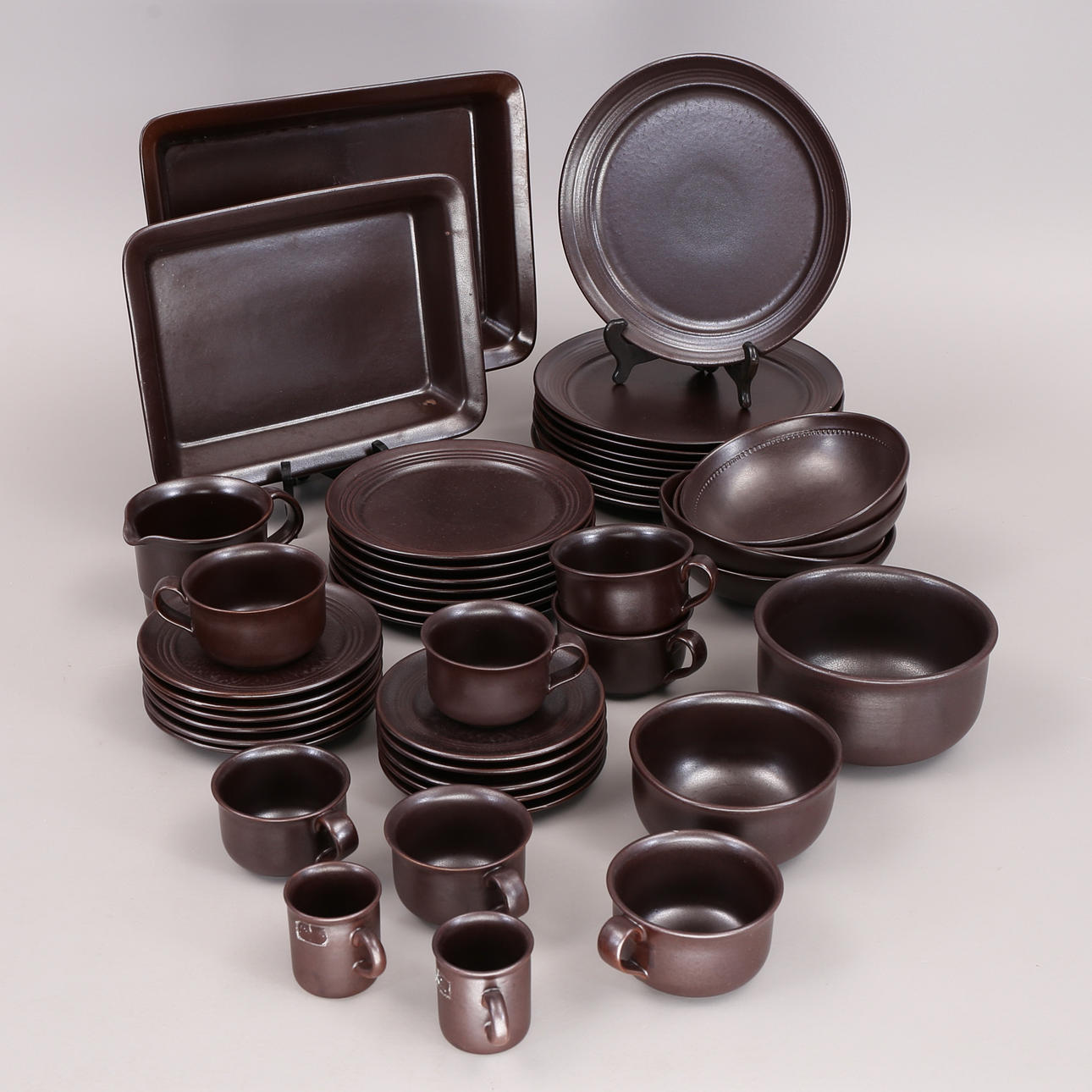 Servis, 45 delar, stengods, "Party", Höganäs.