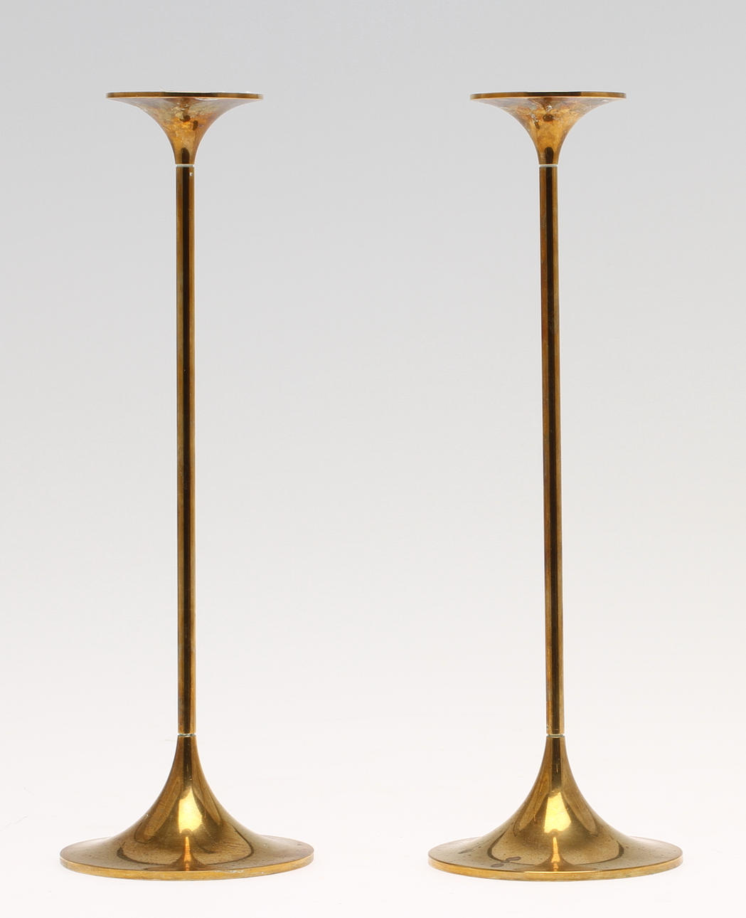 LJUSSTAKAR, ett par, design Torben Ørskov, mässing, Danmark.