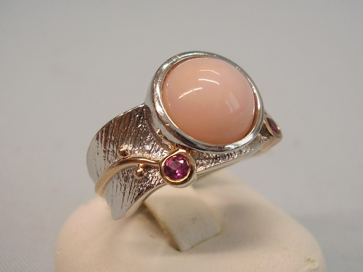 PINK OPAL RING sign. Karolin Schott, Juwelo.