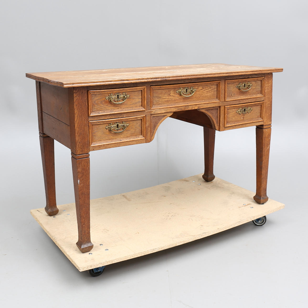 SKRIVBORD, senjugend, 1900-talets början.