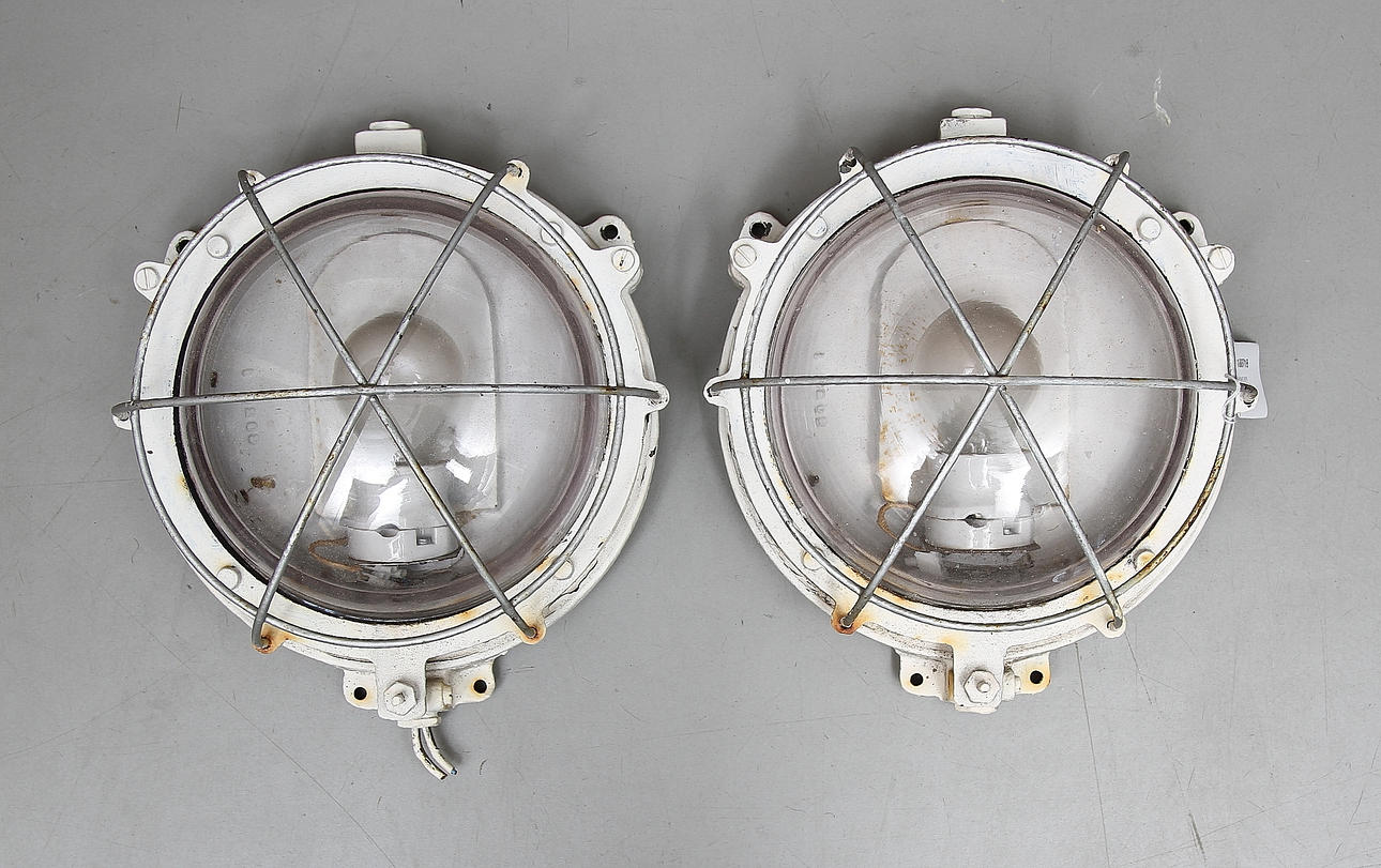 ARMATURER, ett par, 1900-tal.