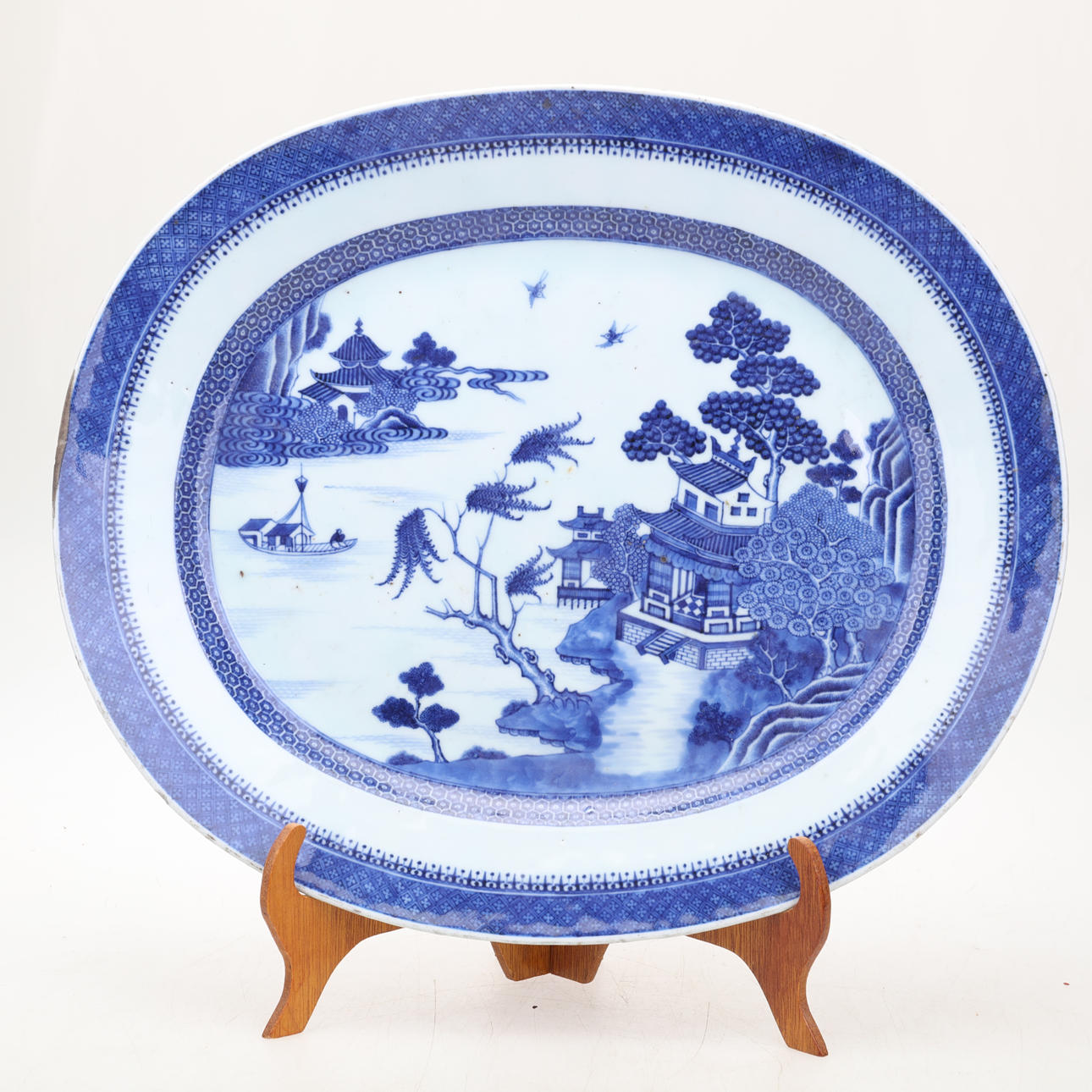 STEKFAT,porslin, orientaliskt.