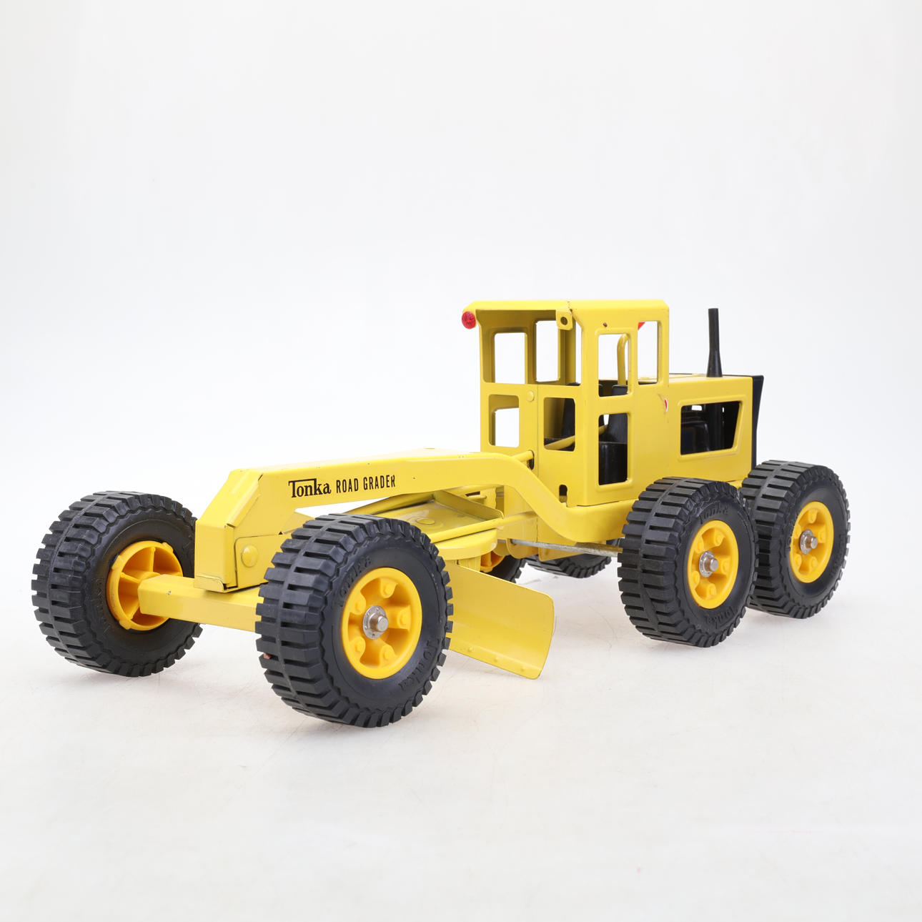 TONKA, tie, tiehöylä.