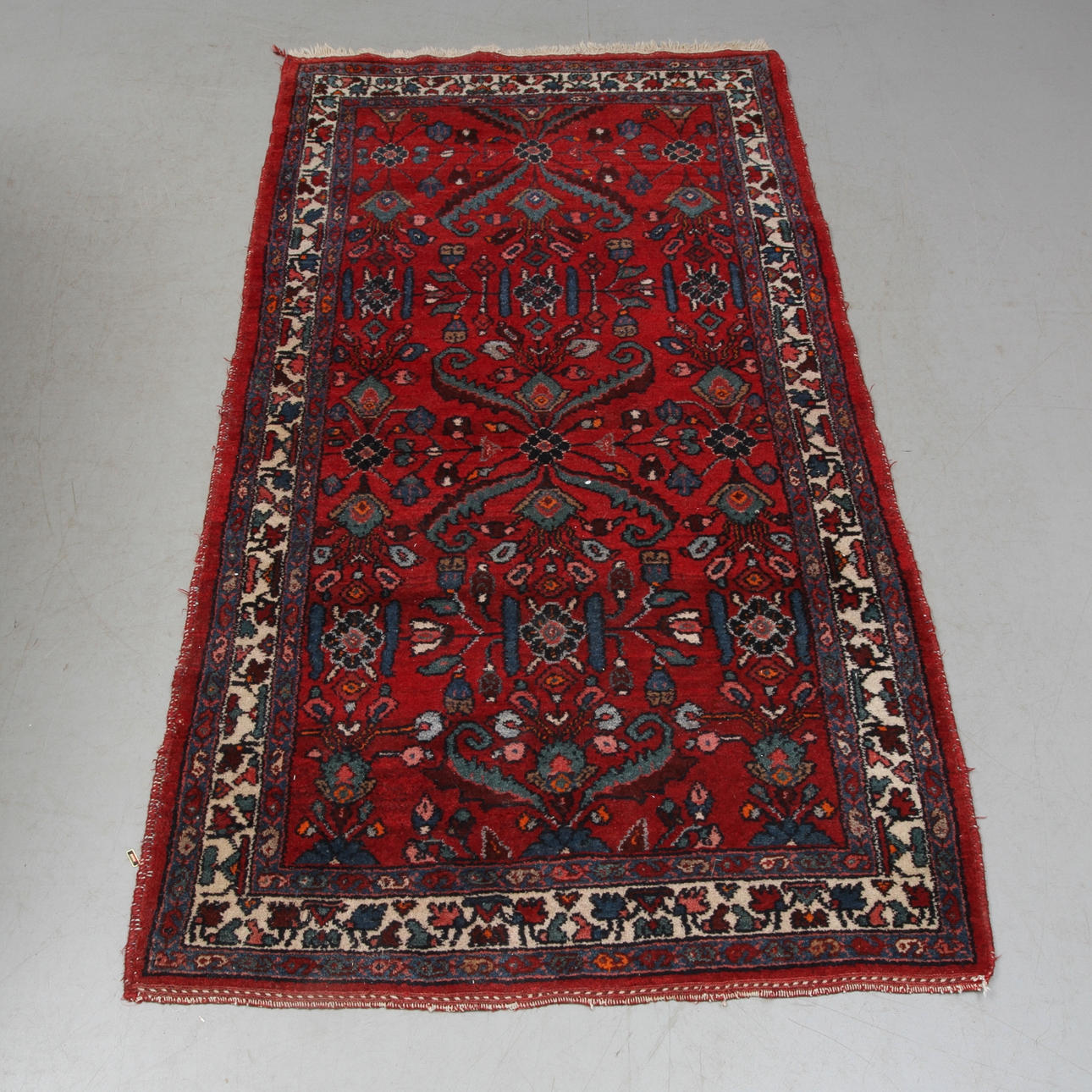 MATTA, orentalisk, ca 197 x 107 cm.