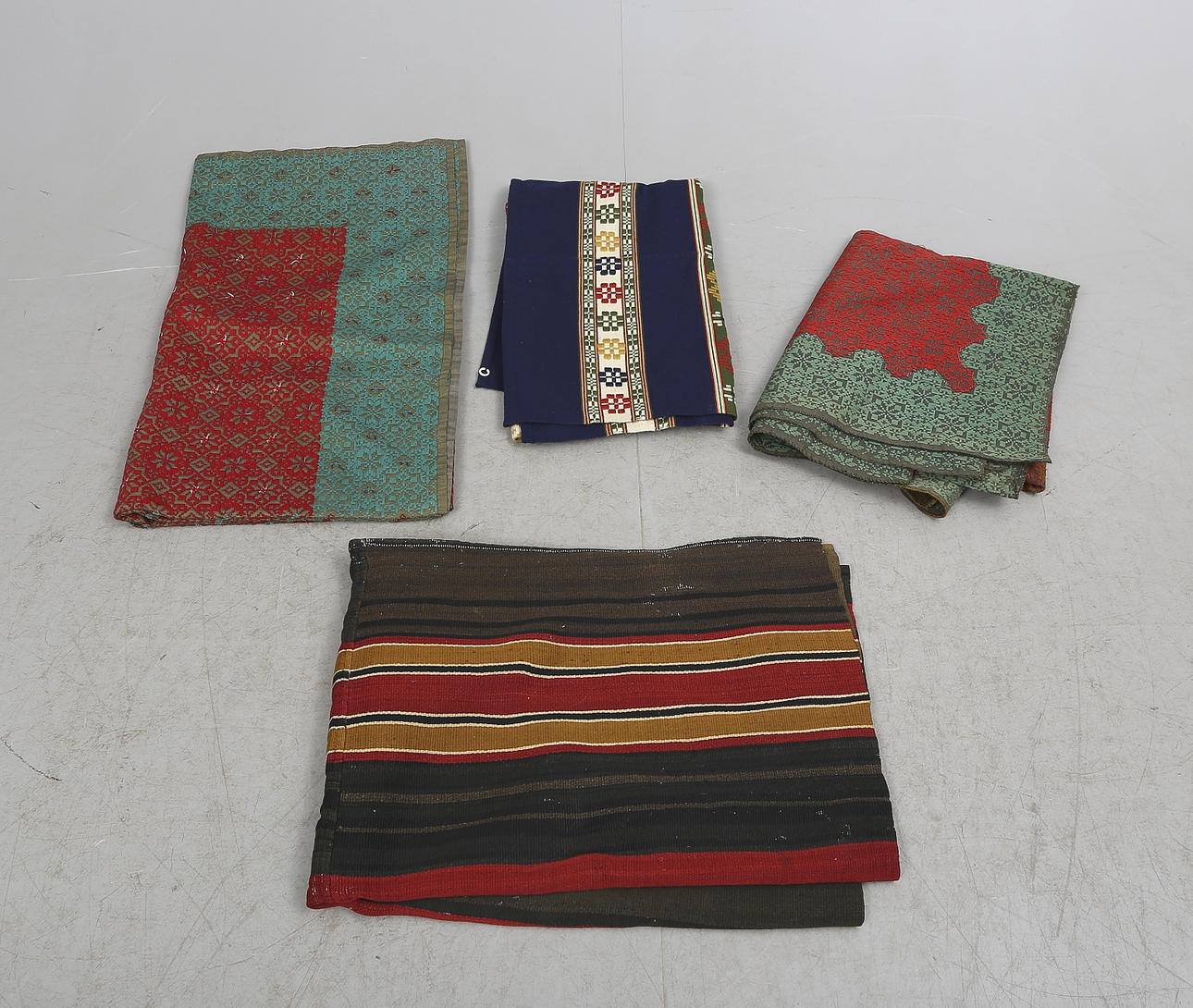 SKÅNSKA VÄVNADER/DUKAR, 4 delar.