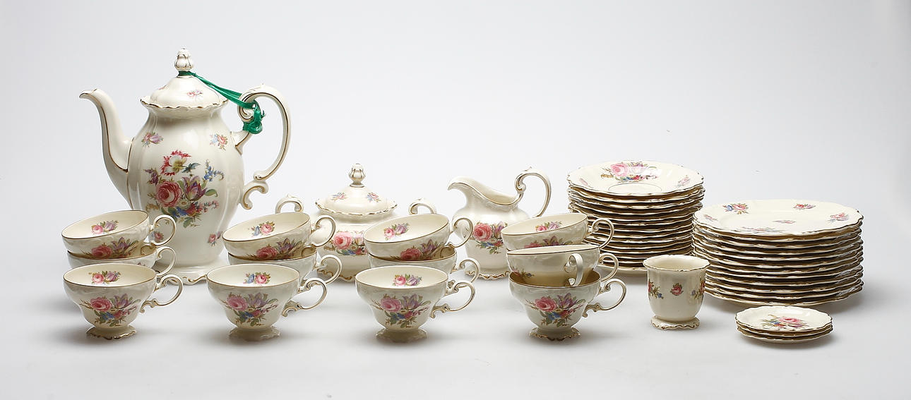 KAFFESERVIS, 32 delar, porslin, "Pompadour", Rosenthal, Tyskland, 1900-tal.