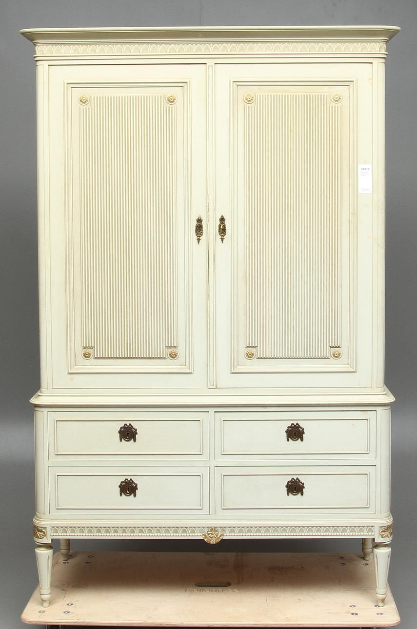 MATSALSSKÅP, gustaviansk stil, 1900-tal.