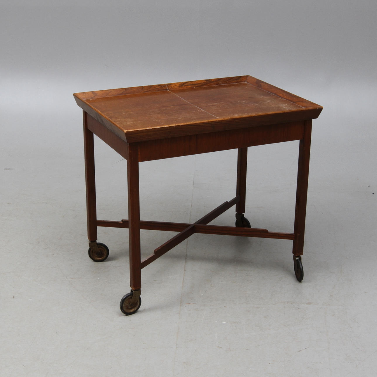 SIDOBORD på hjul, 1900-tal.