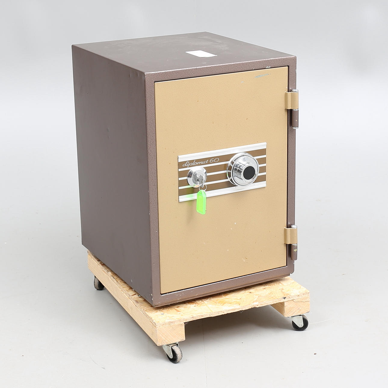 VÄRDESKÅP, Diplomat 60.