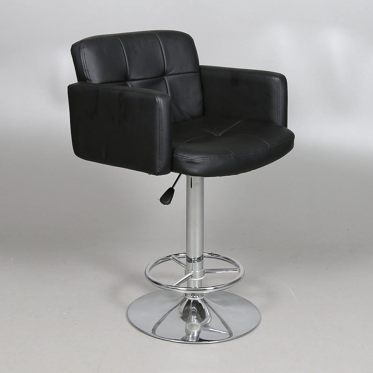 BARSTOL, konstläder och metall, 2000-tal.