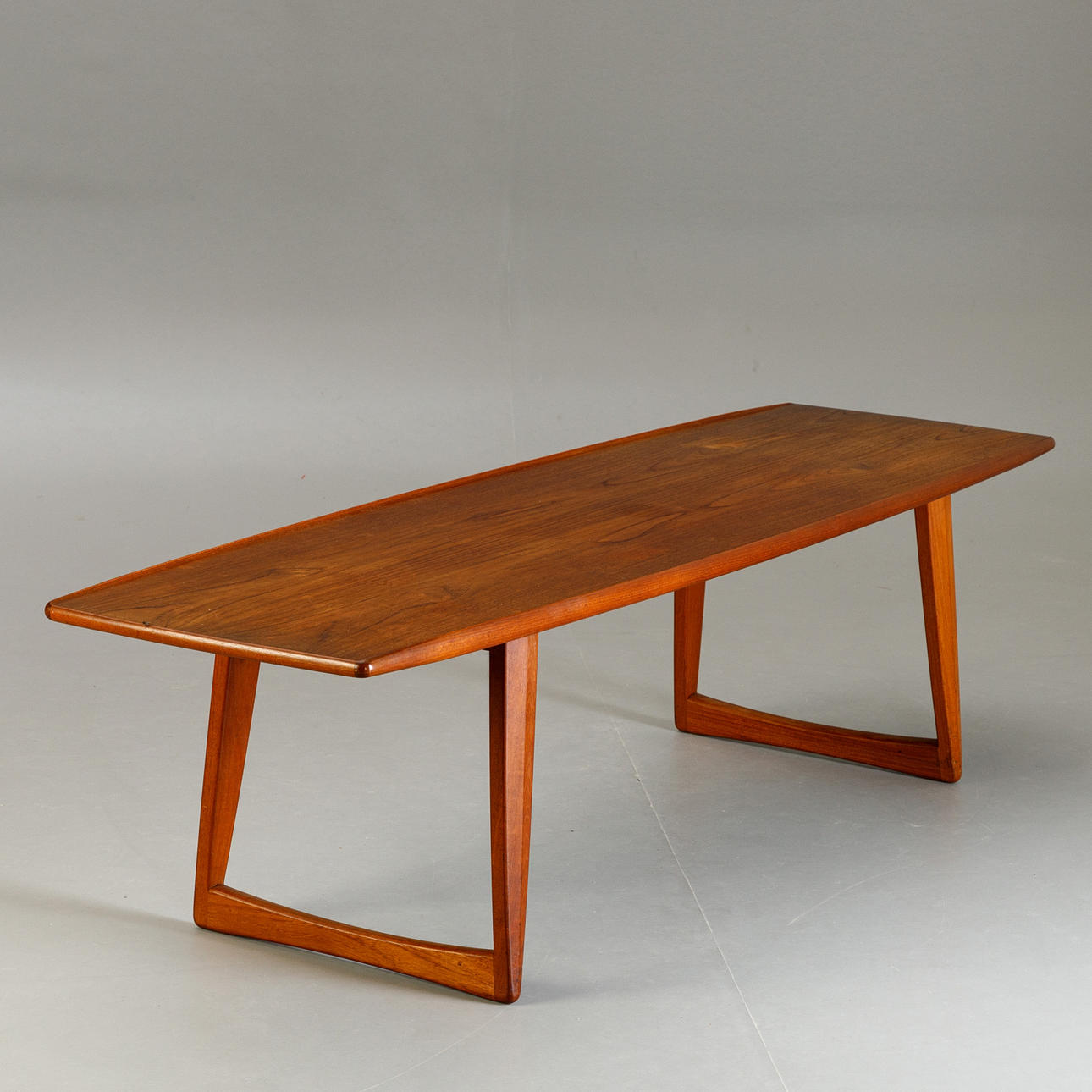 Dansk design lång teak soffbord.