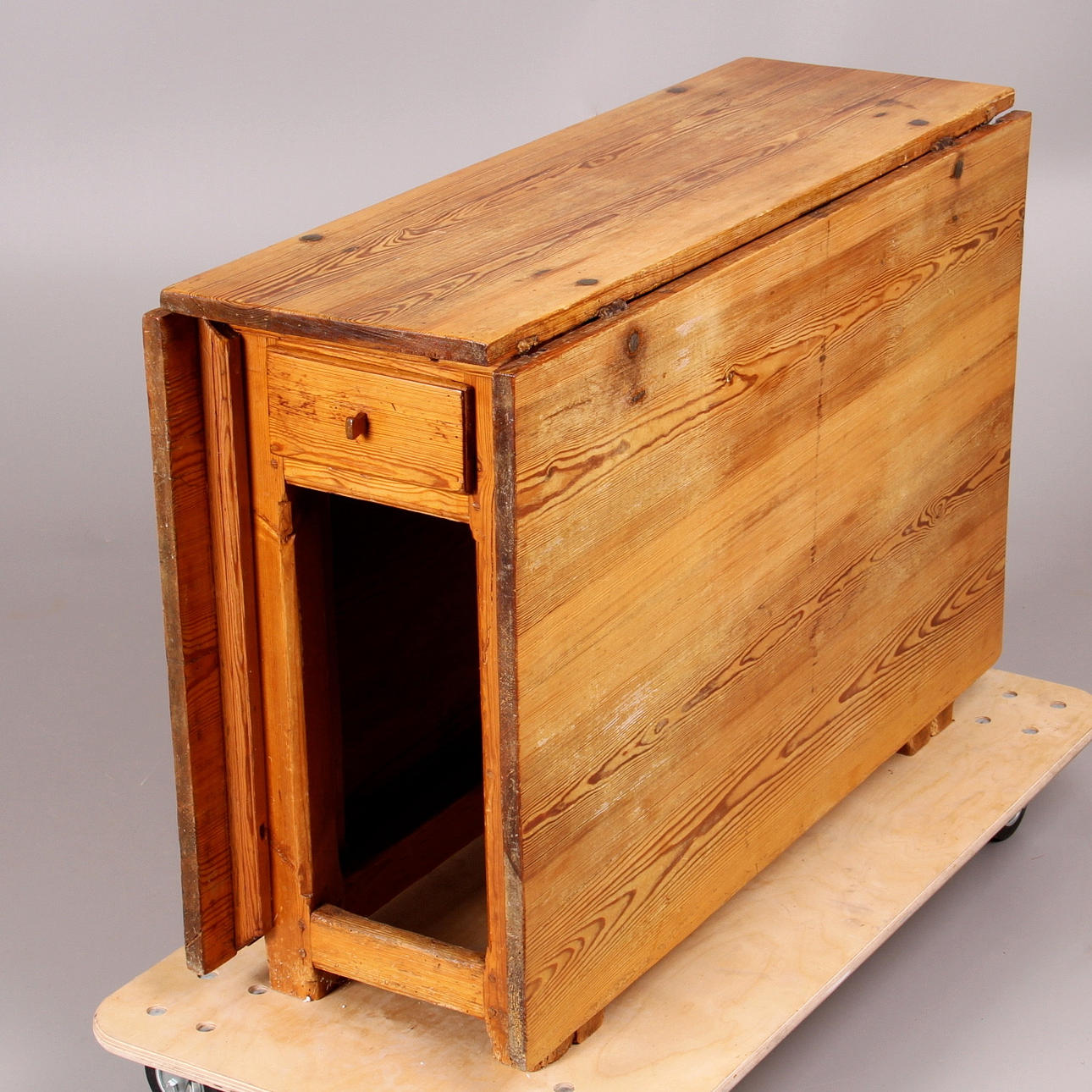 SLAGBORD, med lådor, furu, 1800-tal.