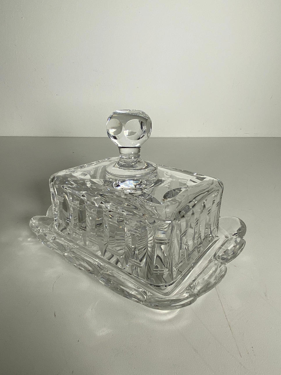 Lead crystal butter dish, approx. 1930.