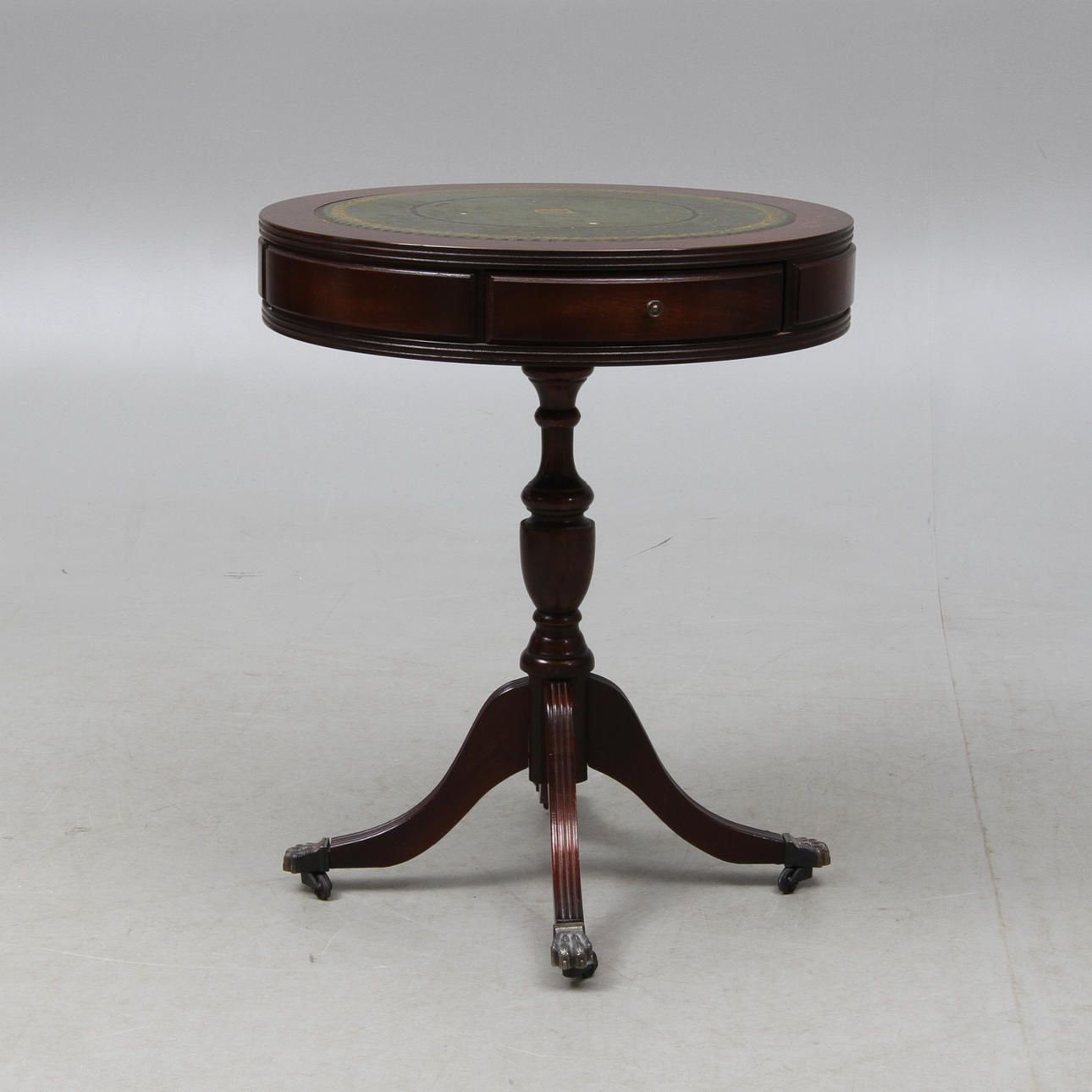 KARUSELLBORD, engelsk stil, 1900-tal.