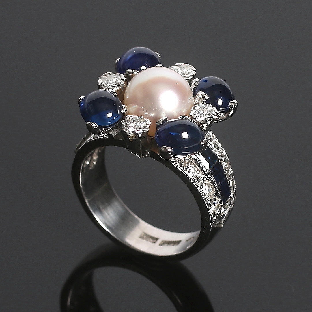 RING, 18K vitt guld, briljantslipade diamanter 0,93 ct, blå safirer 1,62 ct, Sejson, Sundsvall, 1990.