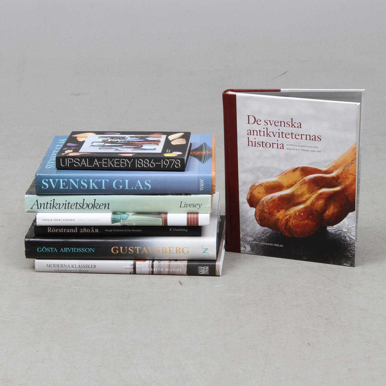 BÖCKER, 8 st, antikviteter och formgivning, 1900/2000-tal.
