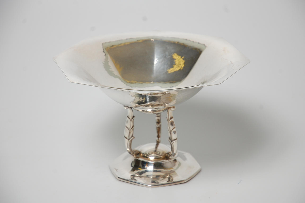 SKÅL på fot, nysilver, GAB.