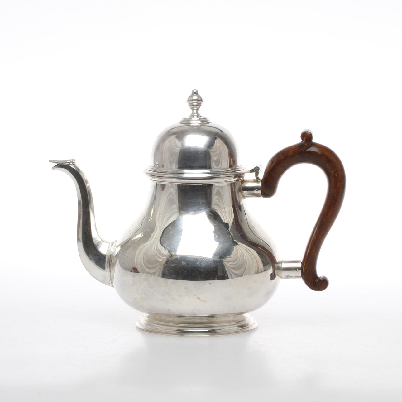 TEKANNA, silver, Wakely & Wheeler, London, England, 1970.