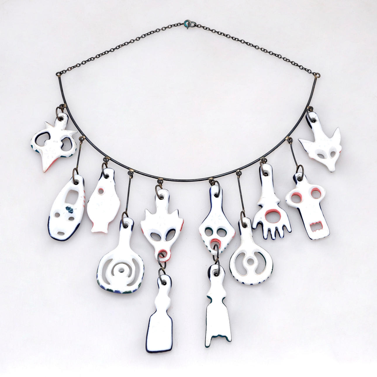 Sargadelos porcelain necklace, last third of the 20th