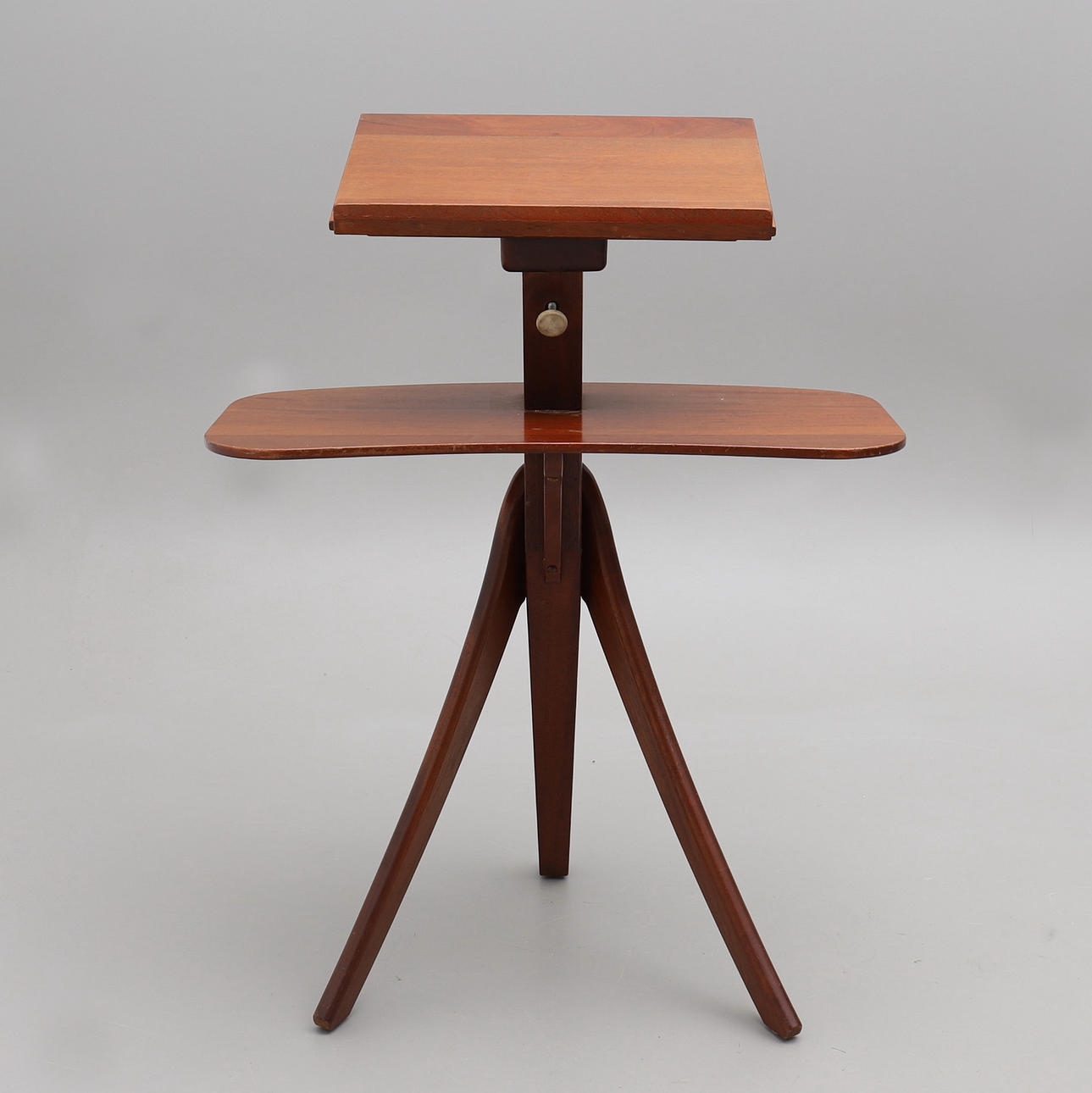 PULPET/TALESTOL, England 1900-tallet.