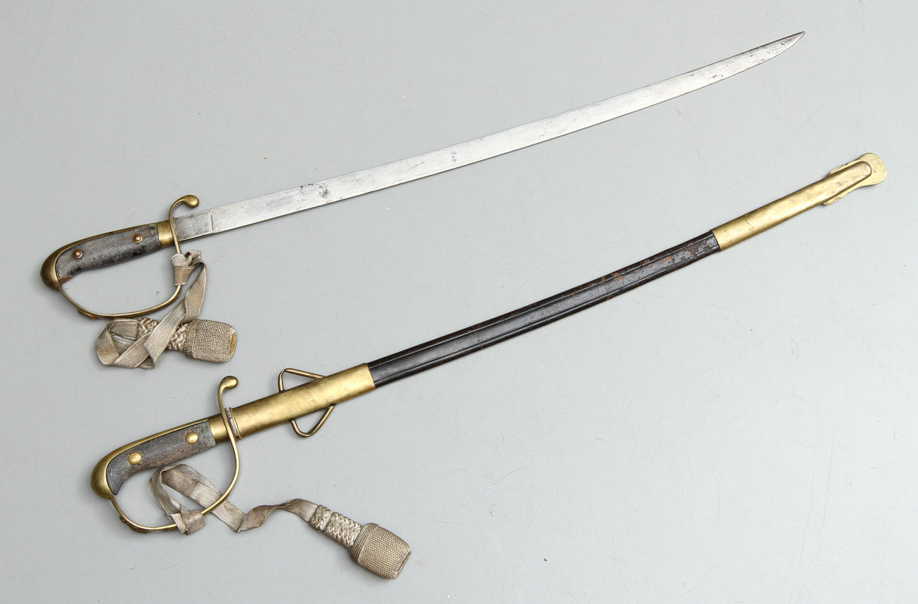 POLISSABLAR, 2 st, Sverige 18/1900-tal.