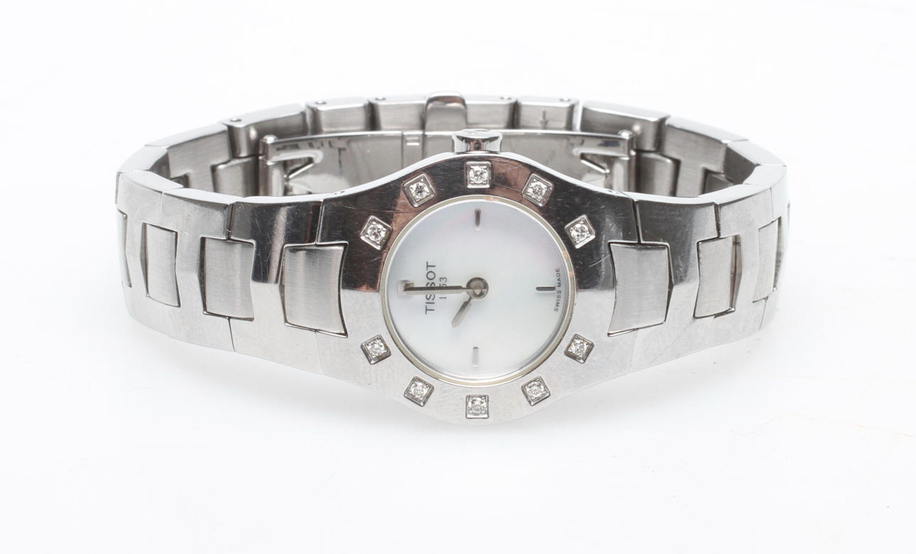 ARMBANDSUR, dam, Tissot, "Diamonds Dream", T-round, stål med briljantslipade diamanter.