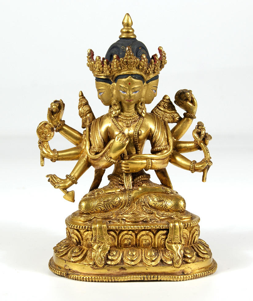 USHNISHAVIJAYA. Gjuten koppar, eld guldpläterad. Tibet eller Kina, jag antar. 1900-tal.