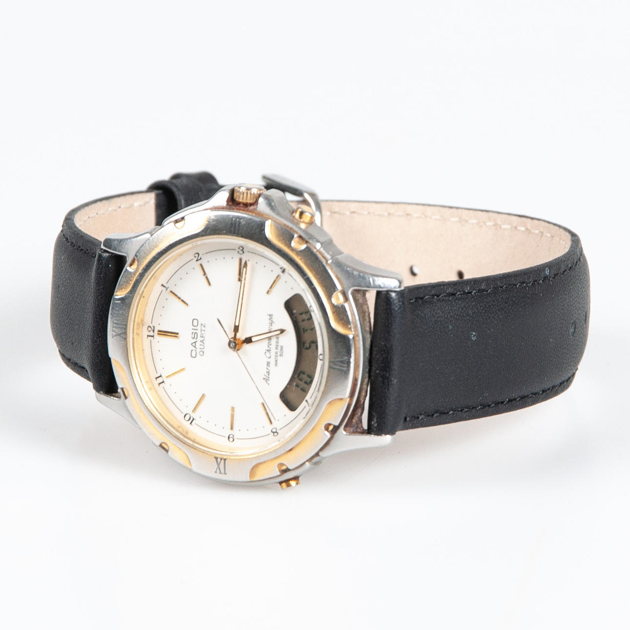 CASIO QUARTZ ALARM CHRONOGRAPH, 36 mm.