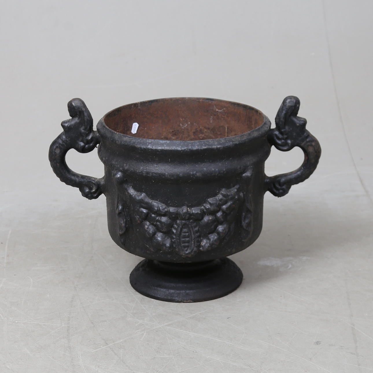 TRÄDGÅRDSURNA, gjutjärn, 1900-tal.