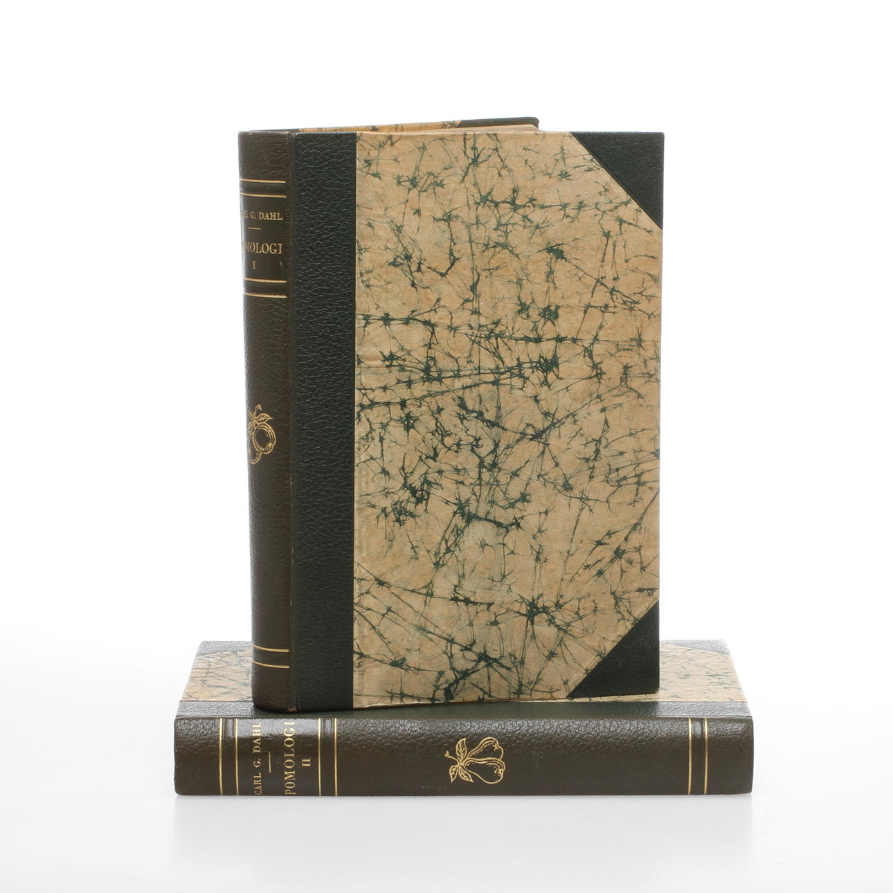 BÖCKER 2 st. "Pomologi", band 1-2, Carl G Dahl, Alb. Bonniers Boktryckeri 1943, Stockholm.